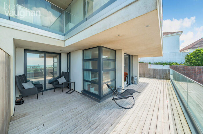 2 Bedroom Flat To Rent In Marine Drive, Rottingdean, Brighton, East Sussex, BN2