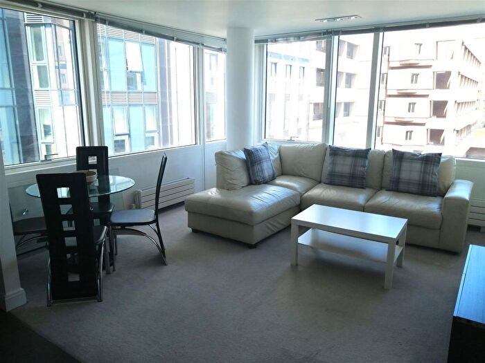 2 Bedroom Flat To Rent In One Park West, Liverpool, L1