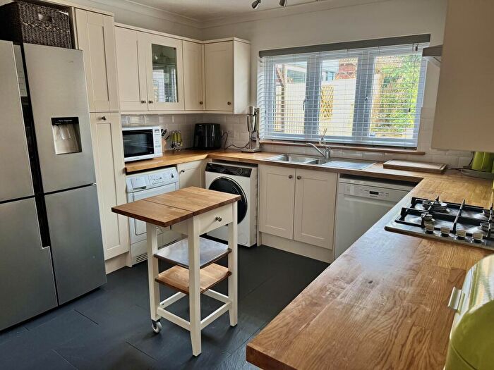 4 Bedroom Detached House For Sale In Chandlers Lane, Aldbourne, SN8