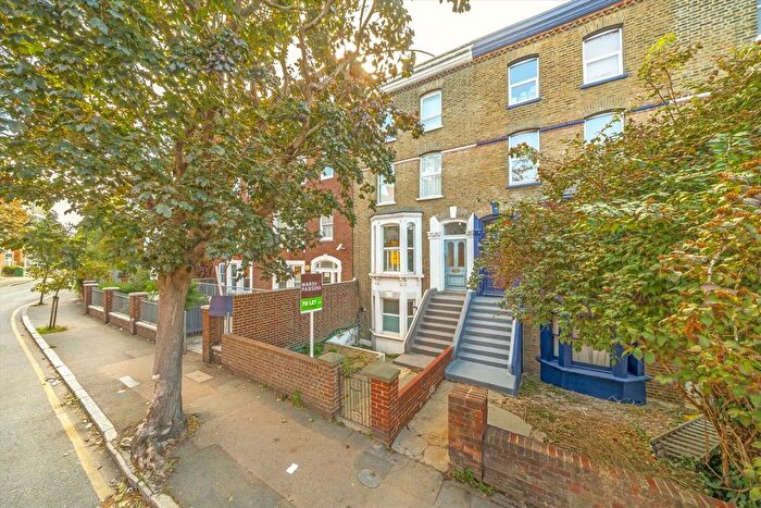1 Bedroom Flat To Rent In Union Road, London, SW4