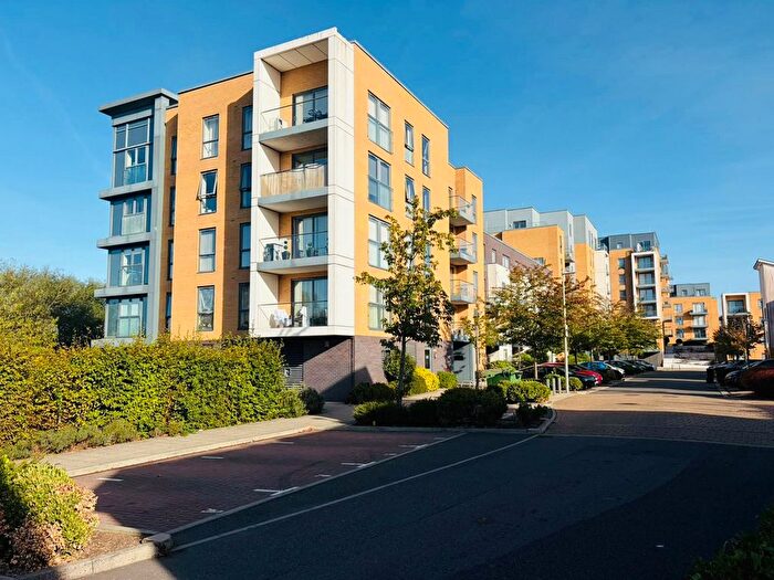 1 Bedroom Flat For Sale In Drake Way, Reading, RG2