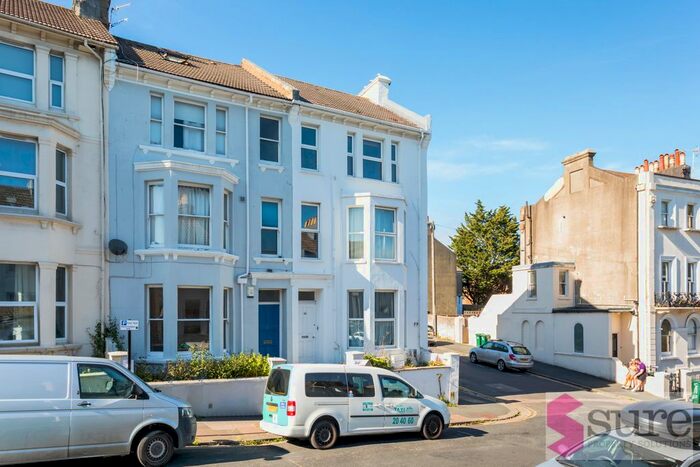1 Bedroom Flat To Rent In Roundhill Crescent, Brighton, BN2