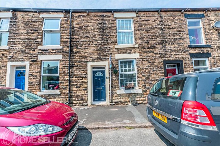 2 Bedroom Terraced House For Sale In King Street, Glossop, Derbyshire, SK13