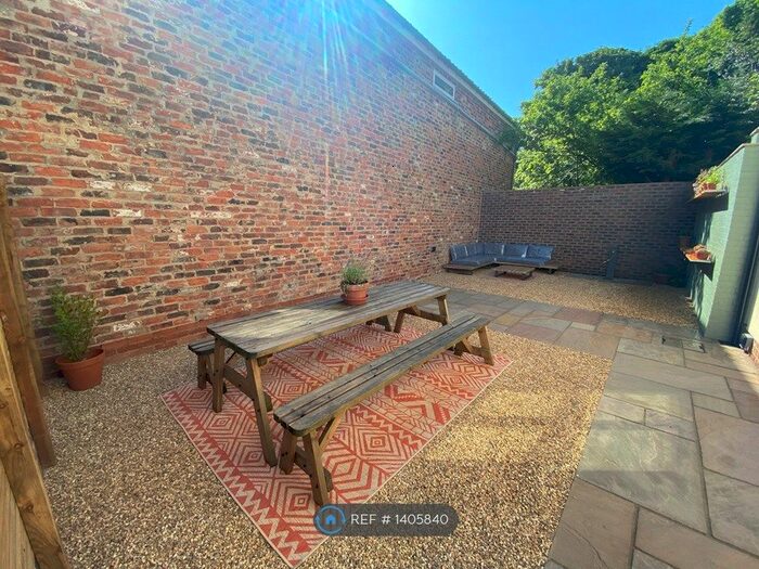 2 Bedroom Flat To Rent In High Street, Stokesley, Middlesbrough, TS9