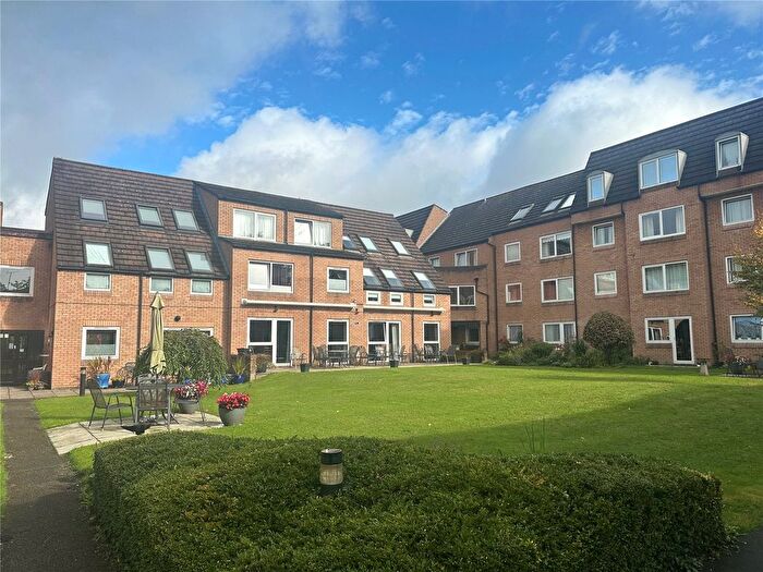 1 Bedroom Flat To Rent In Mount Hermon Road, Woking, Surrey, GU22