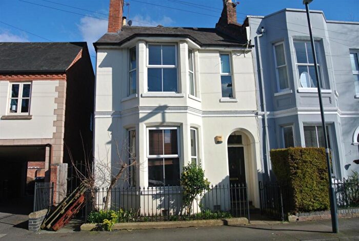 4 Bedroom End Of Terrace House To Rent In Campion Terrace, Leamington Spa, CV32