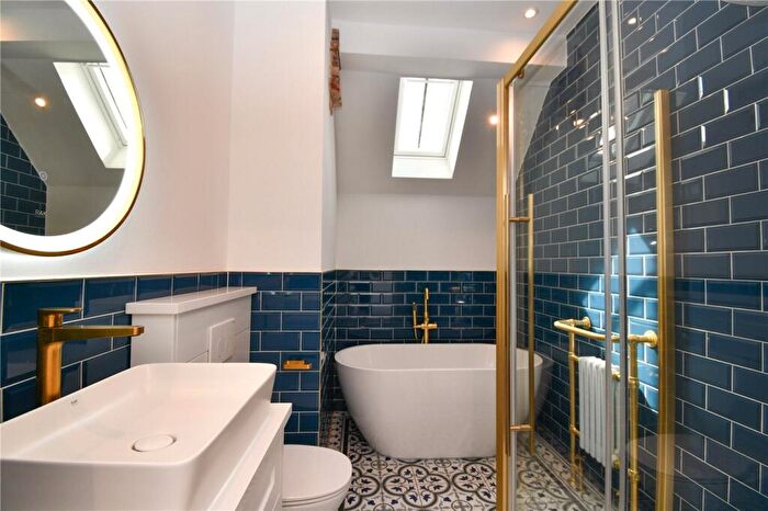 2 Bedroom Apartment For Sale In Stanley Road, Hoylake, Wirral, CH47