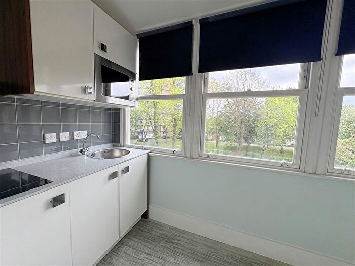 Studio To Rent In Camden Road, Islington, N7