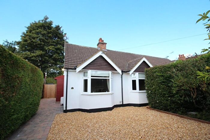 3 Bedroom Semi-Detached Bungalow For Sale In Common View, Letchworth Garden City, SG6