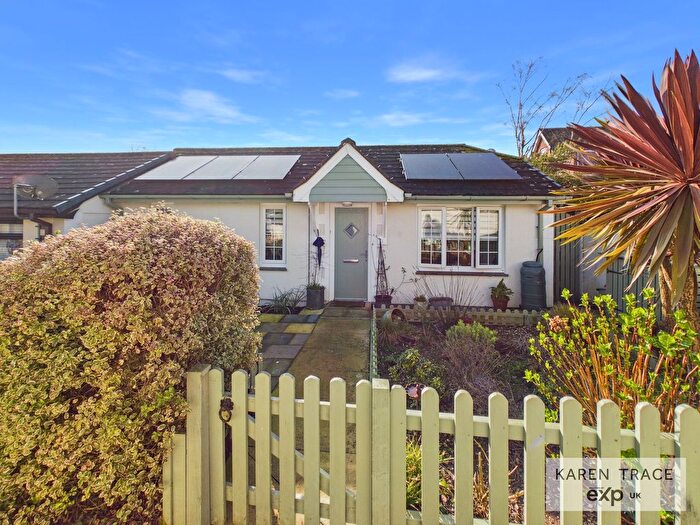 1 Bedroom Semi-Detached Bungalow For Sale In Rawlings Lane, Fowey, PL23