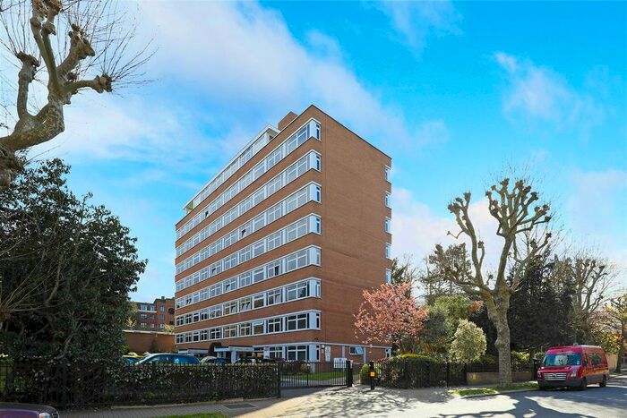 2 Bedroom Flat To Rent In Cotman Close, London, SW15