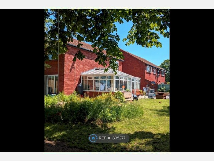 4 Bedroom Terraced House To Rent In Alder Court, Cheltenham, GL51