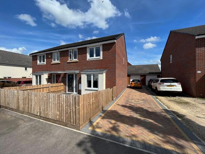 4 Bedroom Semi-Detached House To Rent In Arle Road, Cheltenham, GL51