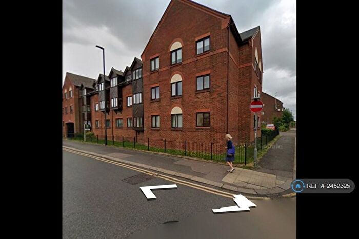 2 Bedroom Flat To Rent In Kingsmead Court, Dunstable, LU6