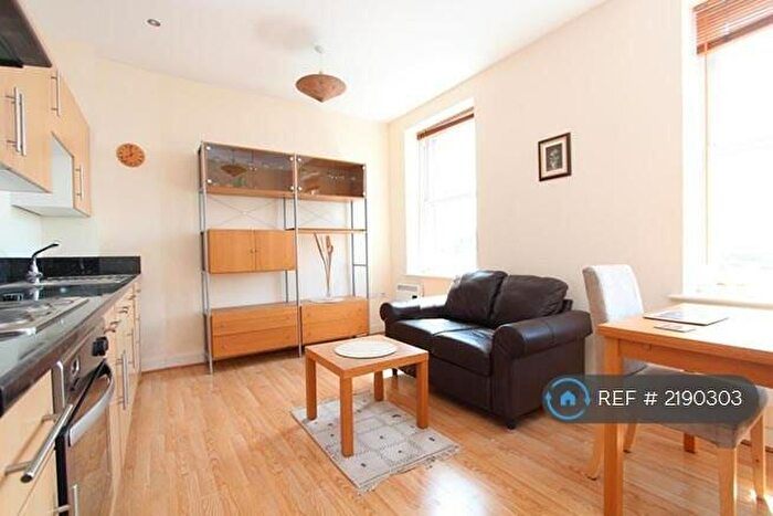 1 Bedroom Flat To Rent In Mcilroys Building, Central Reading, RG1