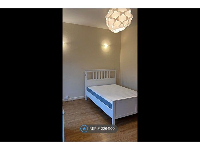 2 Bedroom Flat To Rent In Chapel Market, London, N1