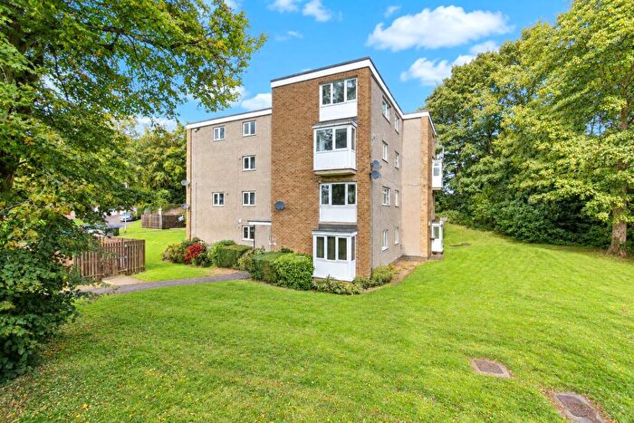 3 Bedroom Flat To Rent In Hoyle Court Road, Baildon, Shipley, West Yorkshire, BD17