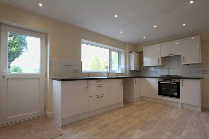 3 Bedroom Terraced House To Rent In Ruscote Avenue, Banbury, Oxon OX16