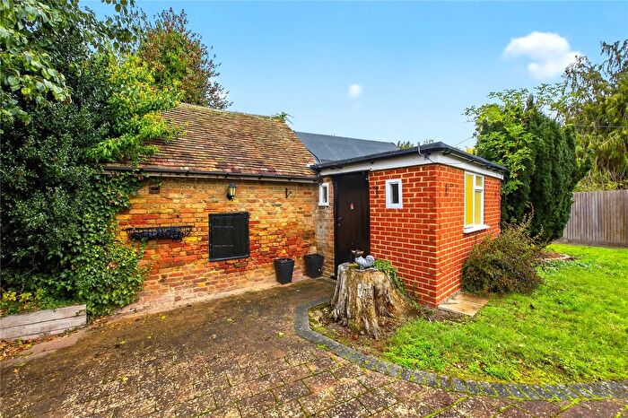 1 Bedroom Bungalow For Sale In Lynsted Lane, Lynsted, Sittingbourne, ME9