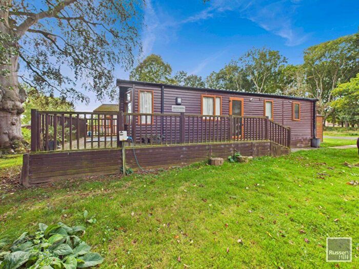 2 Bedroom Mobile Home For Sale In Haveringland Hall Park, Haveringland, NR10
