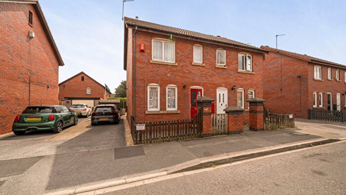 2 Bedroom Semi Detached House For Sale In West St, Pontefract, WF9