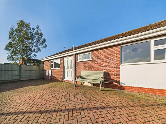 3 Bedroom Bungalow To Rent In Fairdale Drive, Newthorpe, Nottingham, Nottinghamshire, NG16