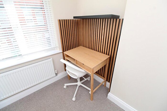 2 Bedroom Flat To Rent In Denman Street, Radford, Nottingham, NG7