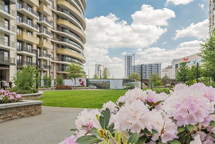 1 Bedroom Flat To Rent In White City Apartment, W12