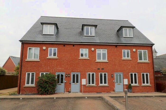 3 Bedroom Maisonette To Rent In Nightingale Way, Hereford, HR1