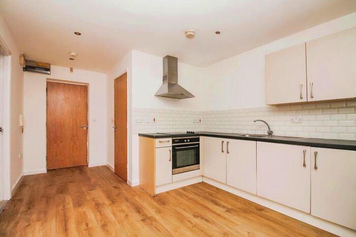 1 Bedroom Apartment To Rent In Melbourne House, Bradford, BD5