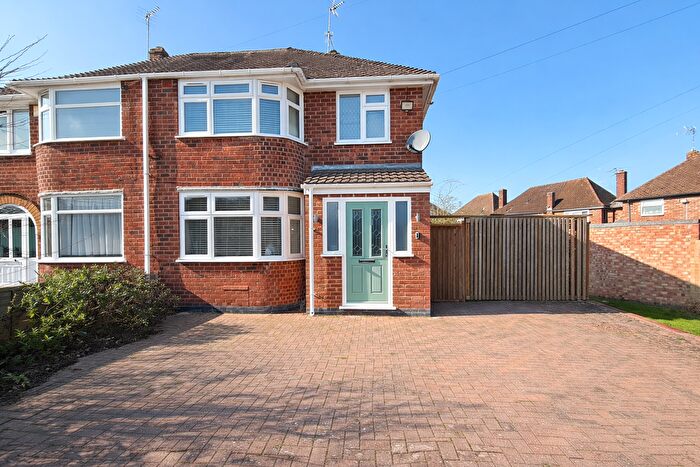 3 Bedroom Semi Detached House For Sale In Bramcote Road, Wigston, LE18