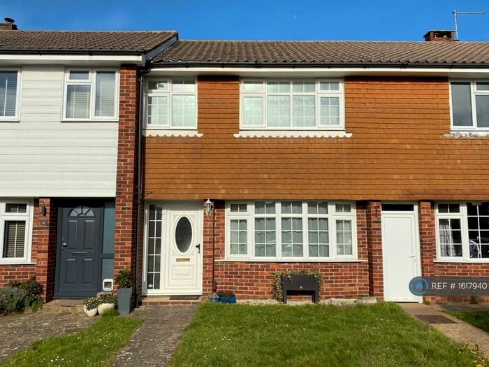3 Bedroom Terraced House To Rent In Guildford Close, Worthing, BN14