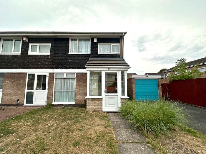 3 Bedroom End Of Terrace House To Rent In Rowan Way, Birmingham, B37