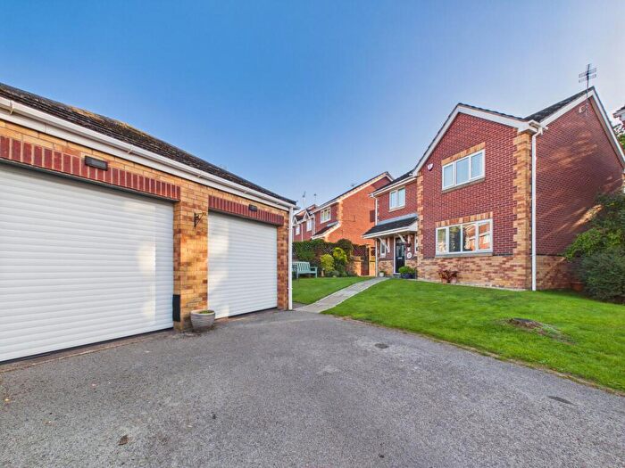 4 Bedroom Detached House For Sale In Tregaron Close, Oakwood, DE21