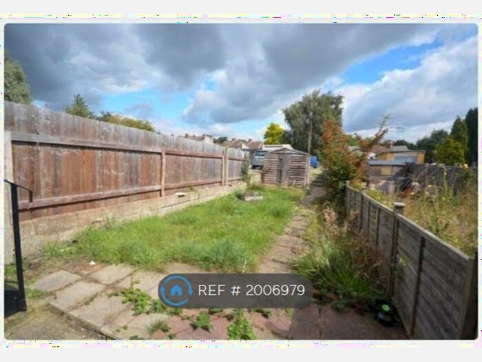 1 Bedroom Flat To Rent In Charlton Street, Maidstone, ME16