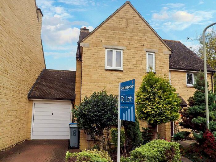 2 Bedroom Semi-Detached House To Rent In Pembroke Place, Bampton, Oxfordshire, OX18