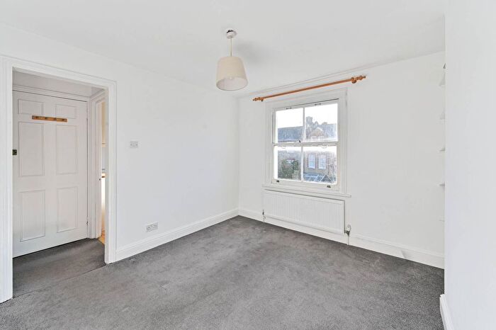 1 Bedroom Flat For Sale In Dalebury Road, Tooting Bec, London, SW17