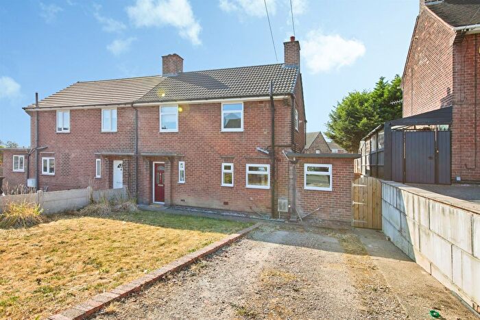 3 Bedroom Semi-Detached House For Sale In Lansbury Drive, South Normanton, Alfreton, DE55