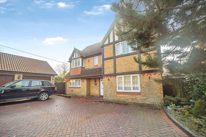 4 Bedroom Detached House For Sale In Botley Road, Fair Oak, Eastleigh, SO50
