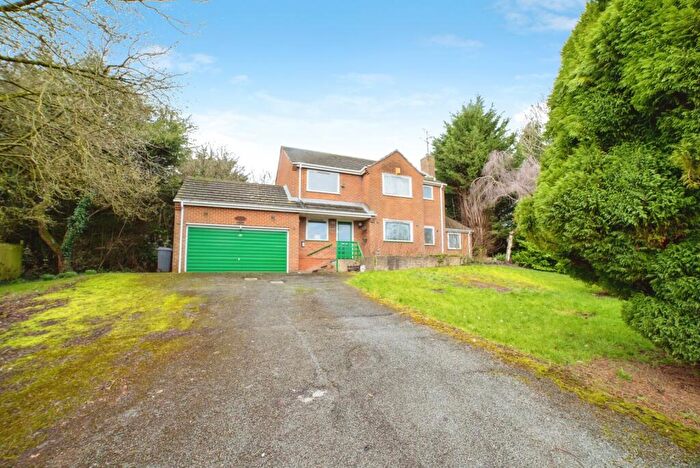 4 Bedroom House For Sale In Hill Fields, Alfreton, Derbyshire, DE55