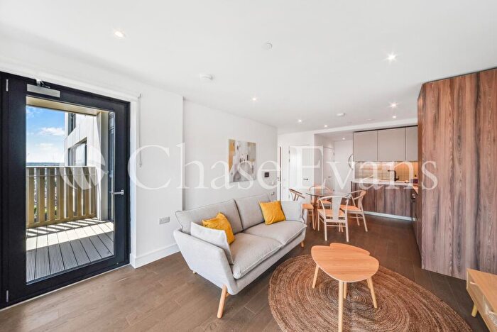 1 Bedroom Apartment To Rent In Hawksbury Heights, Park & Sayer, Elephant And Castle, SE17