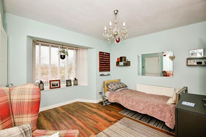 2 Bedroom Semi-Detached House For Sale In Leeward Road, Rochester, Kent, ME1