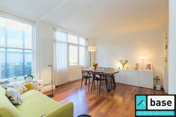 2 Bedroom Flat To Rent In Mitre Street, London, EC3A