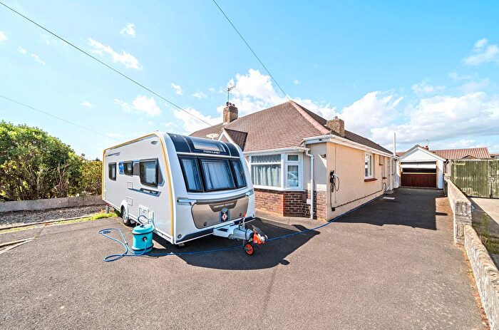 3 Bedroom Bungalow To Rent In Burnham Road, Worthing, West Sussex, BN13