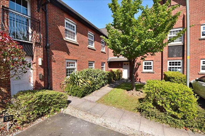 2 Bedroom Apartment For Sale In Spinners Court, Buckshaw Village, Chorley, PR7