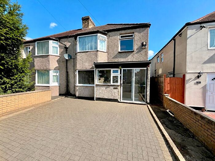 3 Bedroom Semi Detached House For Sale In Westbrooke Road, Welling, DA16