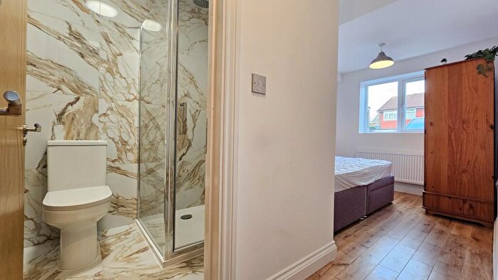 1 Bedroom House To Rent In Arran Close, Erith, DA8