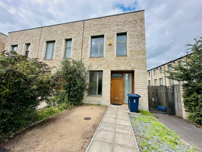 3 Bedroom End Of Terrace House To Rent In Camborne Road, Edgware, Greater London, HA8