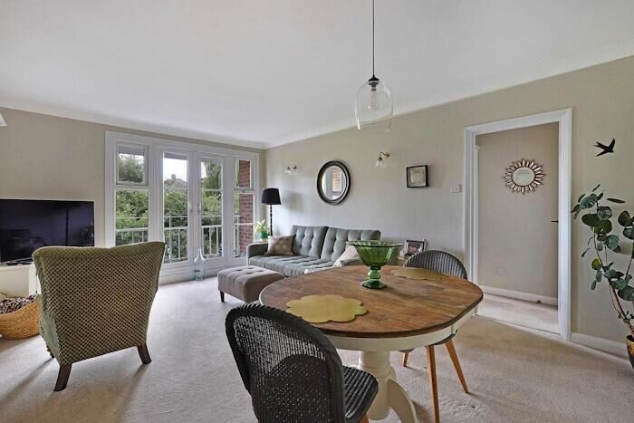 1 Bedroom Flat For Sale In Mayflower Court, Ongar, CM5