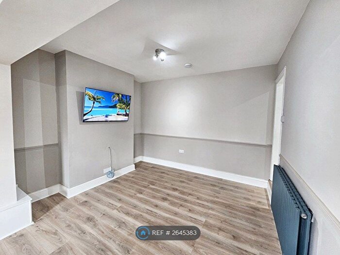 4 Bedroom Terraced House To Rent In Bradford Street, Eastbourne, BN21